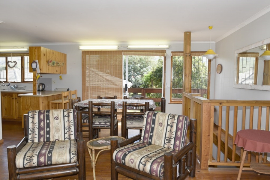 4 Bedroom Property for Sale in Heuningkloof Western Cape